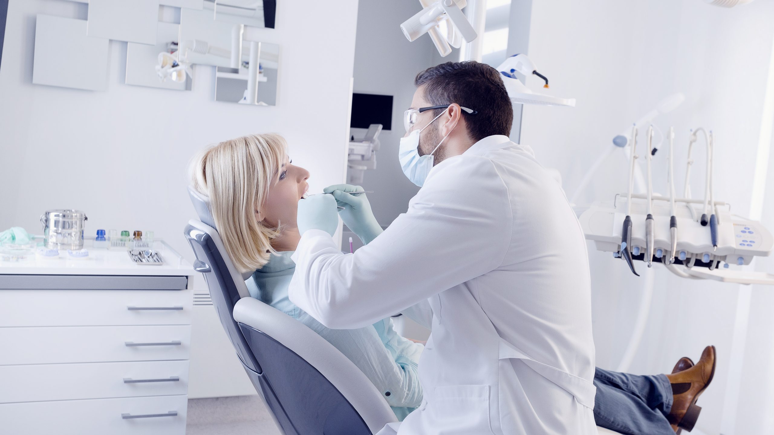 Dentist in Santa Clarita, CA